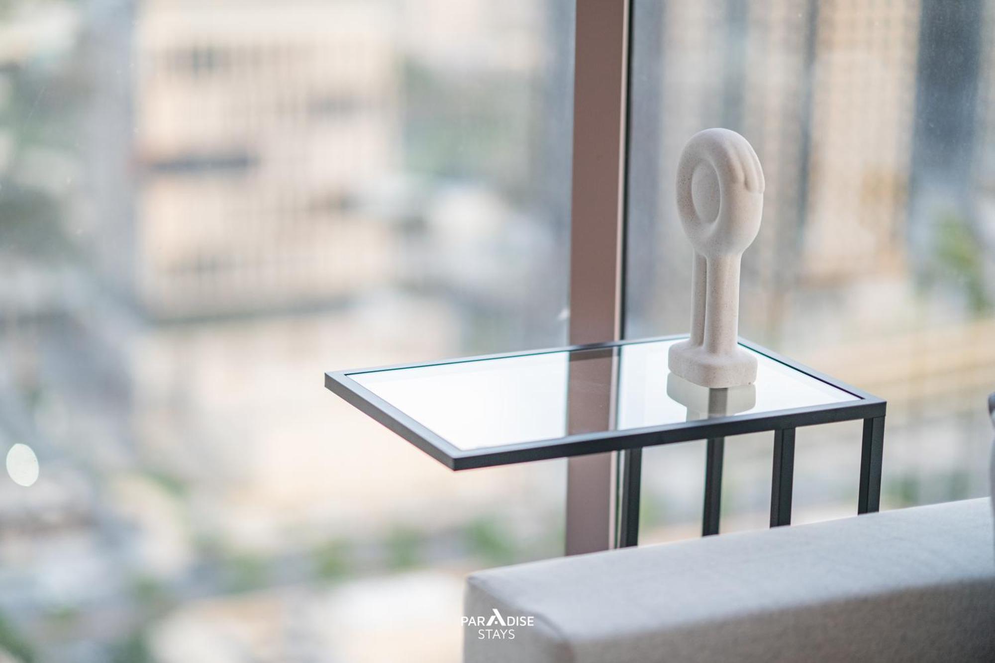 Burj Khalifa & Downtown Views - Prime Location Apartment