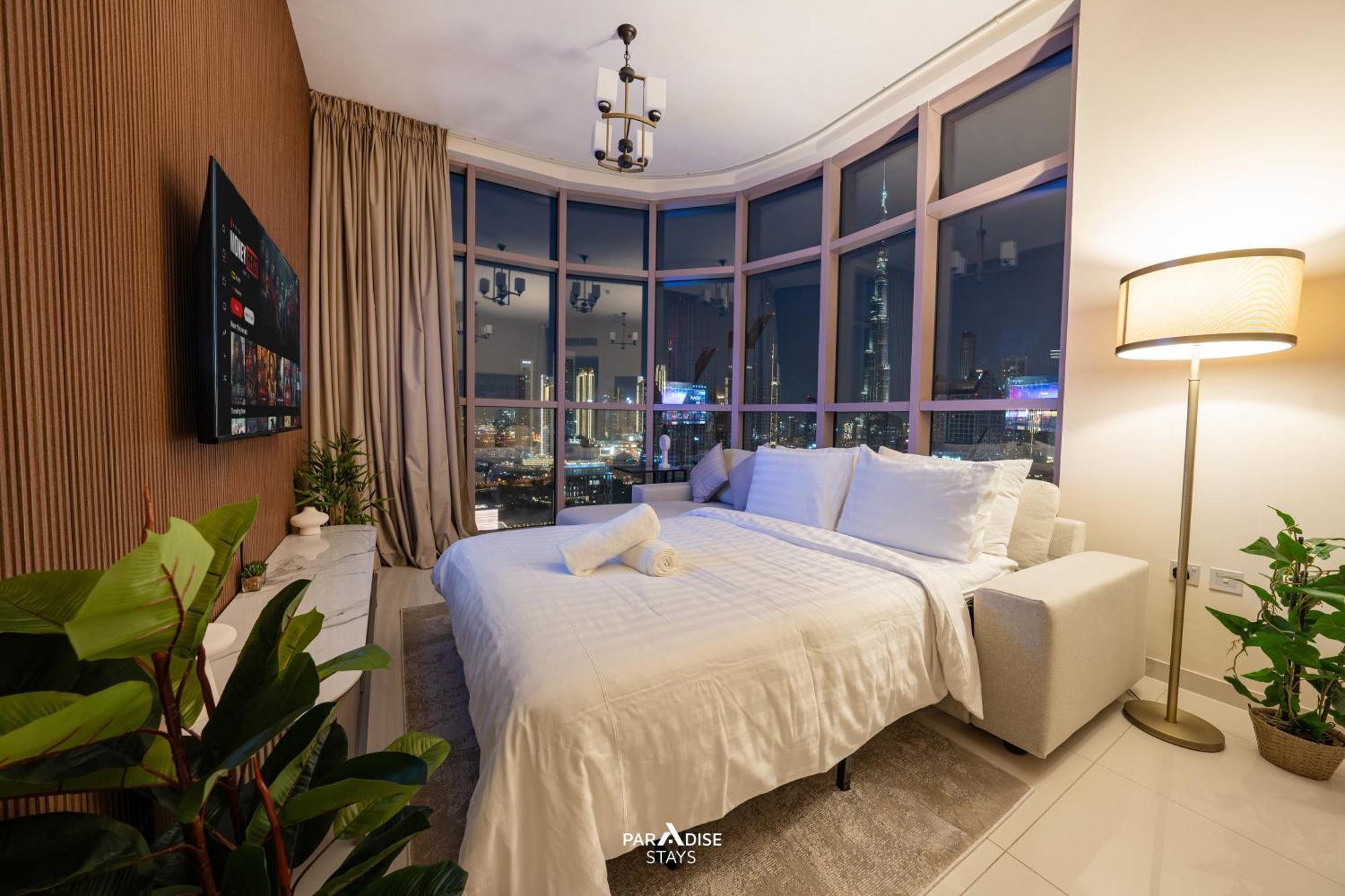 Burj Khalifa & Downtown Views - Prime Location * Dubai
